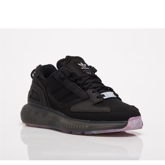 Black Adidas sneakers - Picture 1 of 9